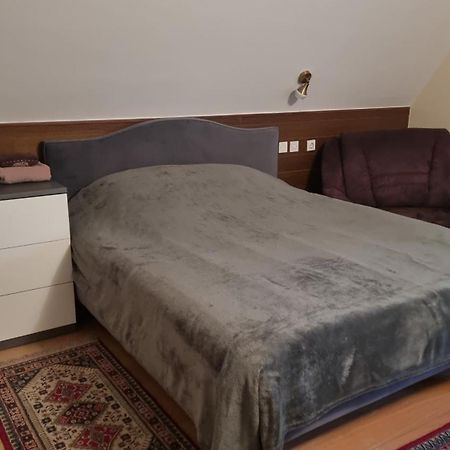Planinski Dom Na Travni Gori Sodrazica Exteriér fotografie