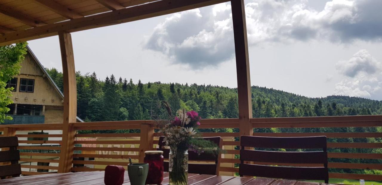 Planinski Dom Na Travni Gori Sodrazica Exteriér fotografie