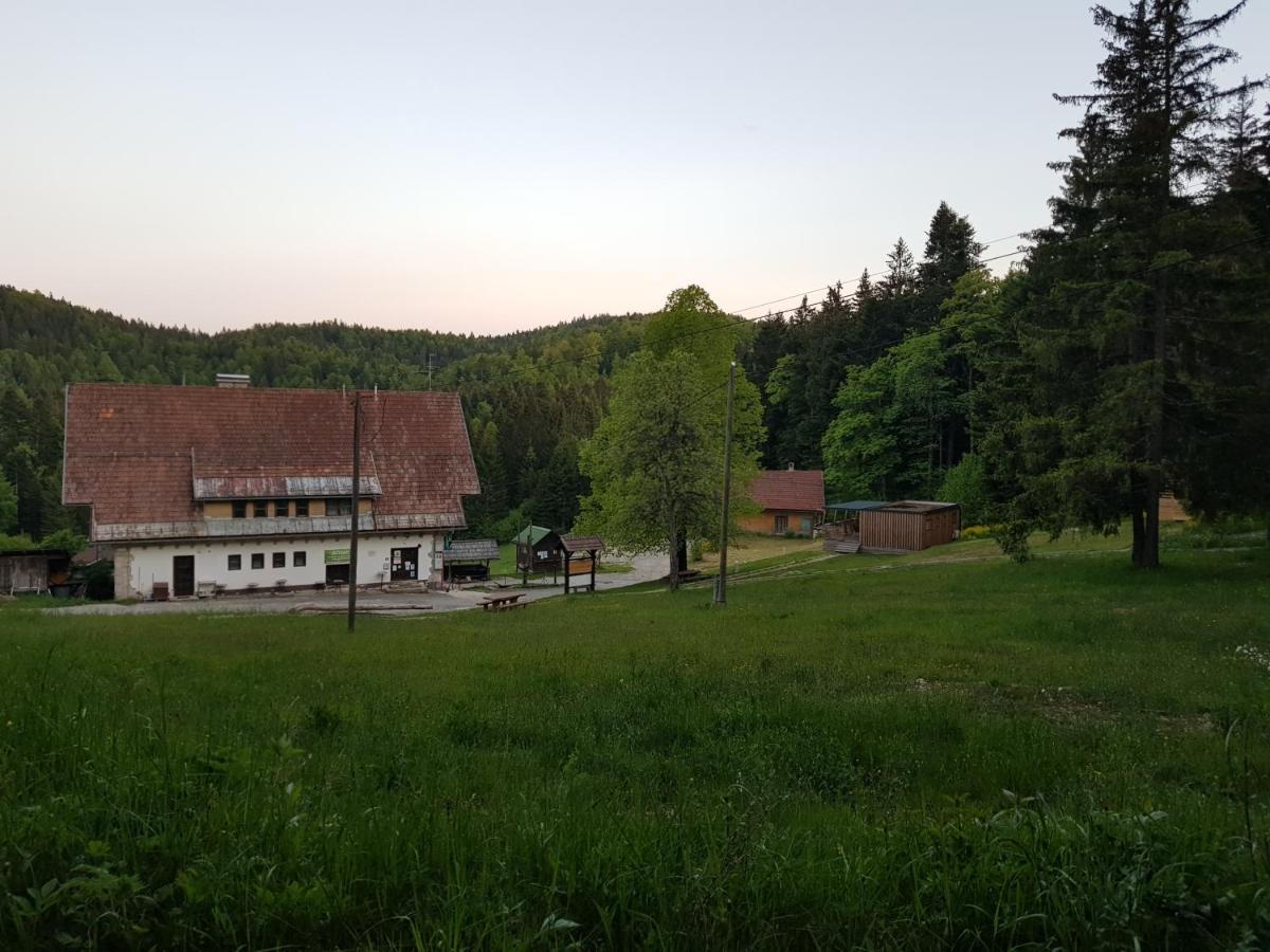 Planinski Dom Na Travni Gori Sodrazica Exteriér fotografie