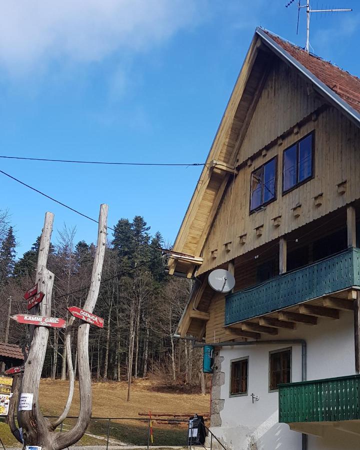 Planinski Dom Na Travni Gori Sodrazica Exteriér fotografie