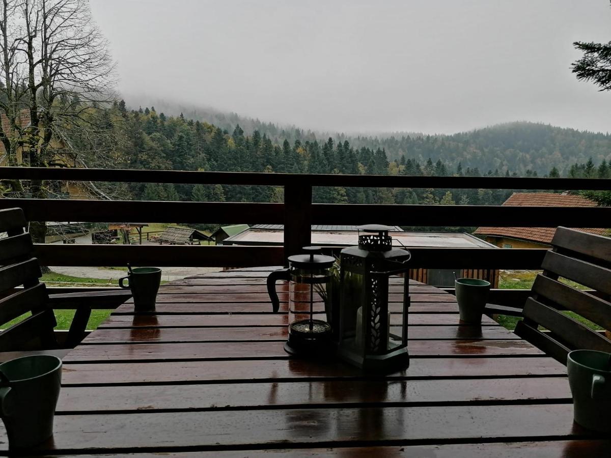 Planinski Dom Na Travni Gori Sodrazica Exteriér fotografie